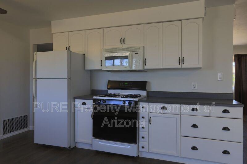 1734 W 5th Pl - Photo 4 of 18