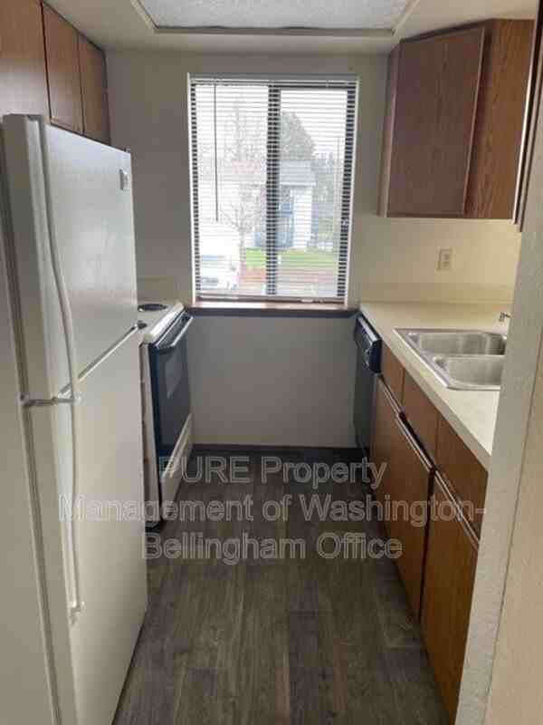 1720 Texas St #4 - Photo 2 of 8