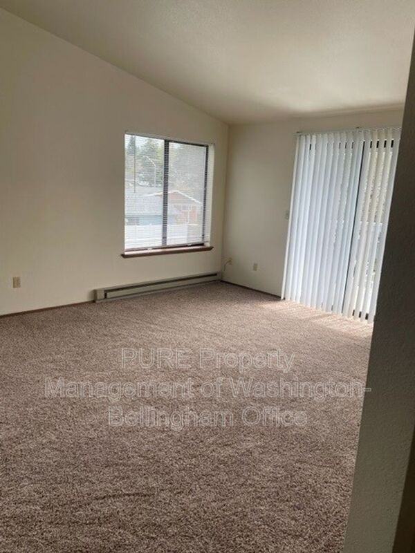 1720 Texas St #4 - Photo 4 of 8