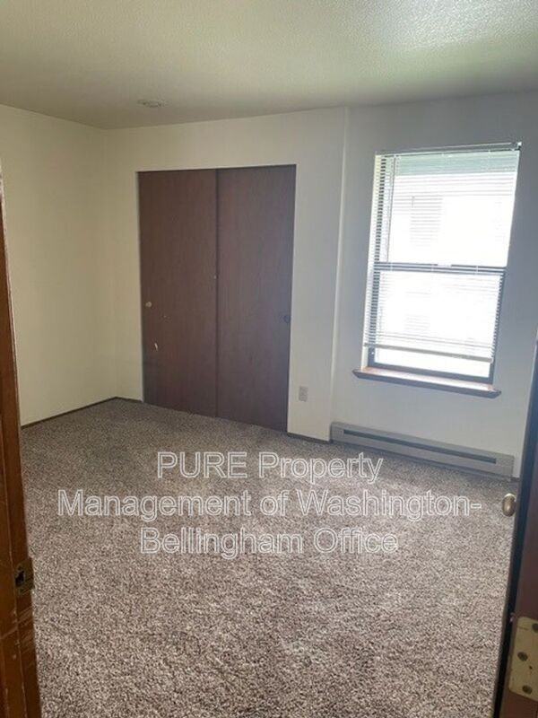 1720 Texas St #4 - Photo 7 of 8