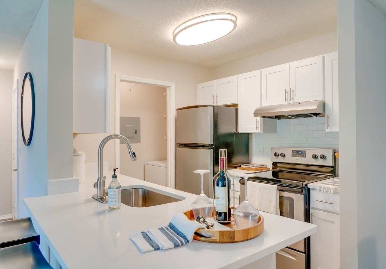 Southpoint Glen - Photo 4 of 162