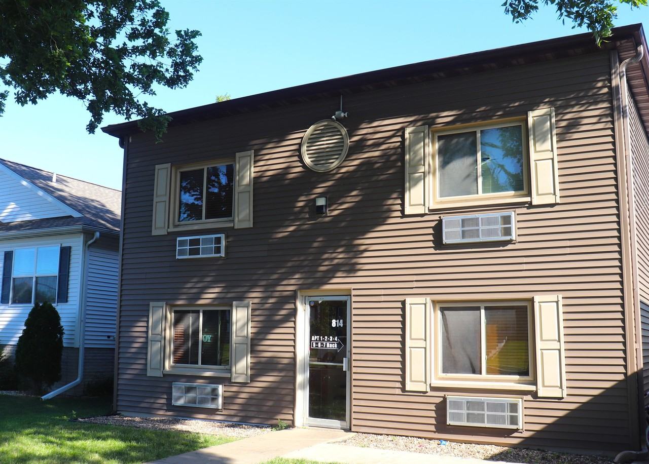 814 3rd Ave - Photo 5 of 5