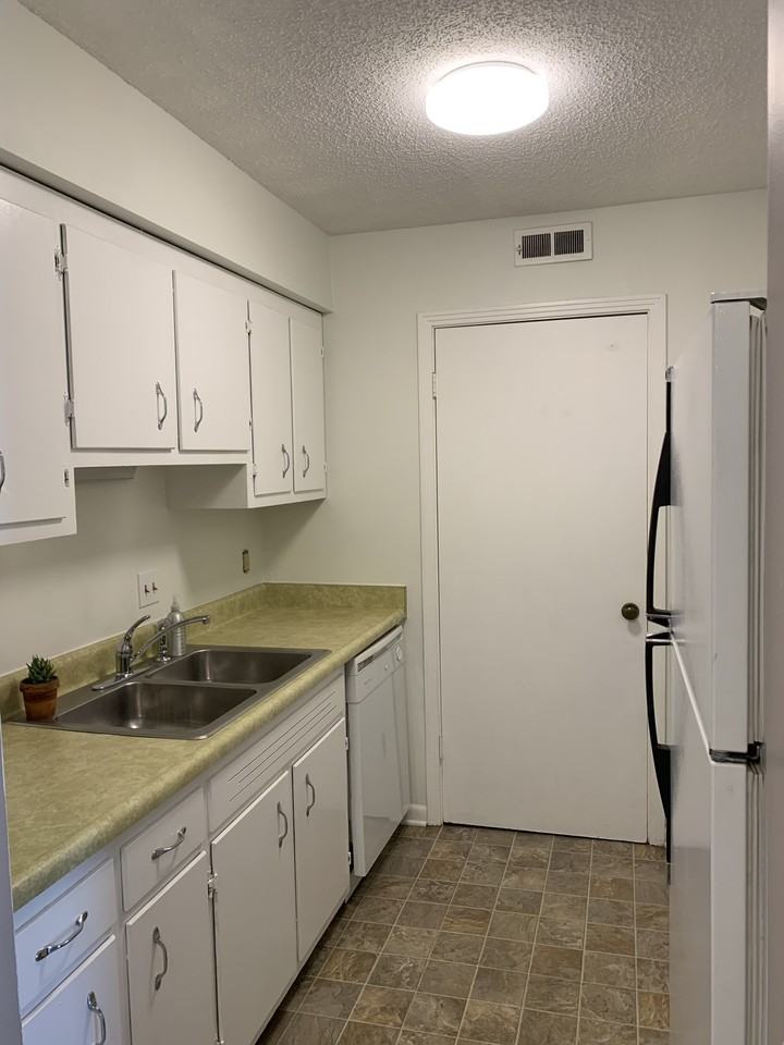 2929 Selena Drive Unit D51 - Photo 7 of 40