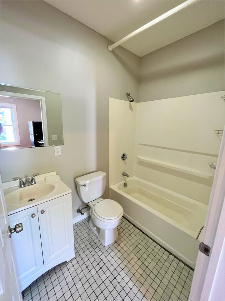 378 Center Street - Photo 5 of 6