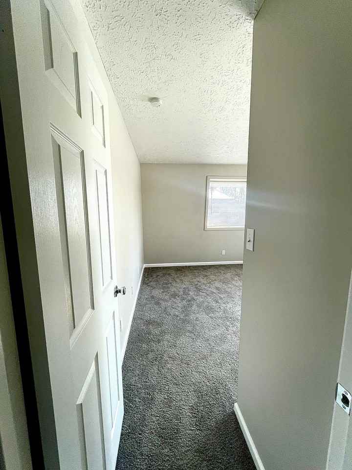 Richland Flats - Photo 5 of 21