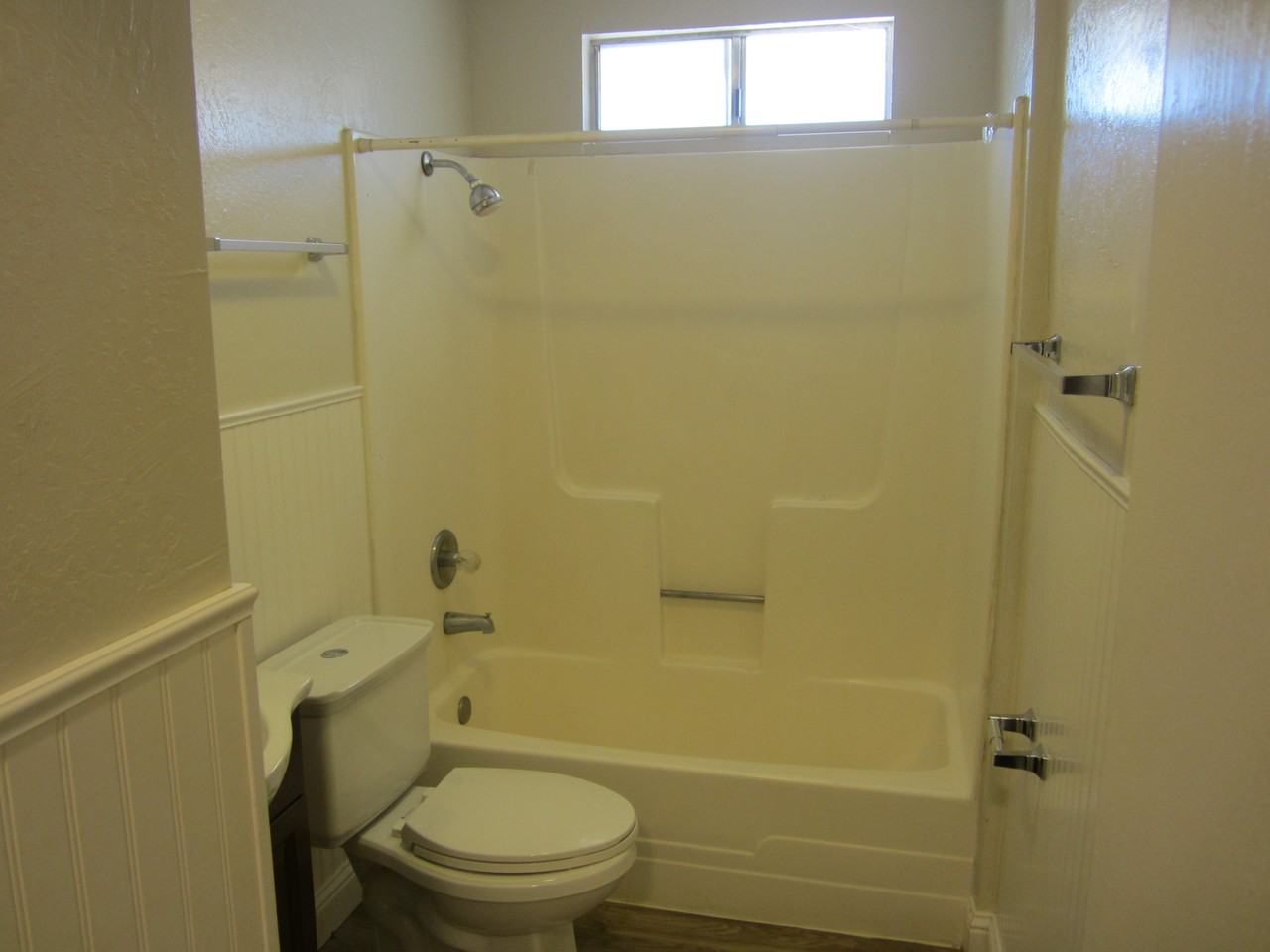 719 and 705 Chestnut Street 447 W 7th Street #4 - Photo 5 of 13