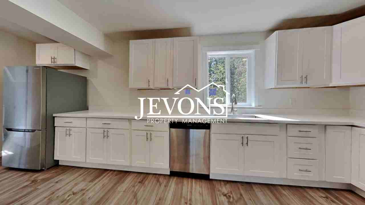 19019 SE 164Th St Renton, WA 98058 - Photo 2 of 47