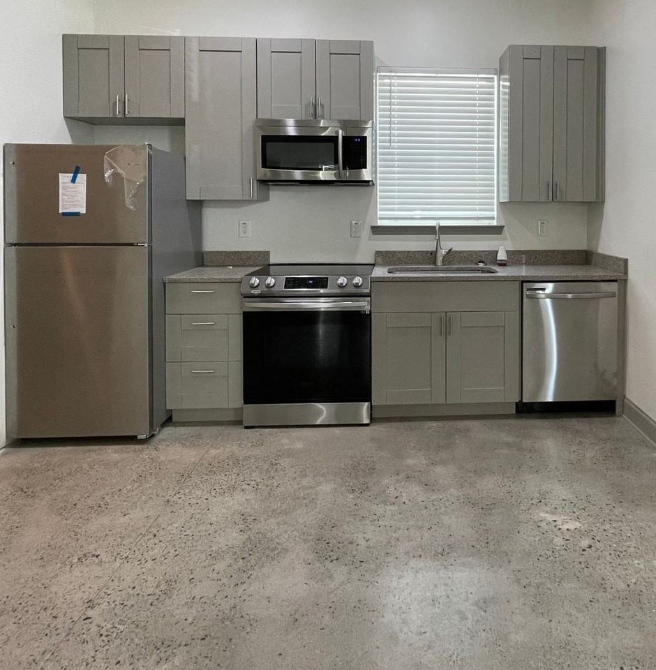 2103 Union - Photo 4 of 9