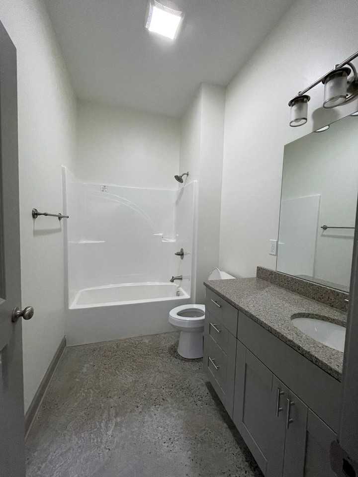 2103 Union - Photo 7 of 9