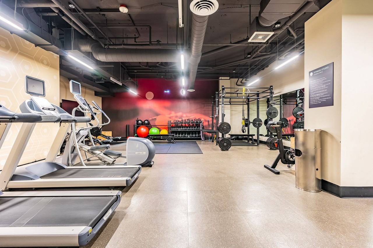 Verse - Photo 2 of 44