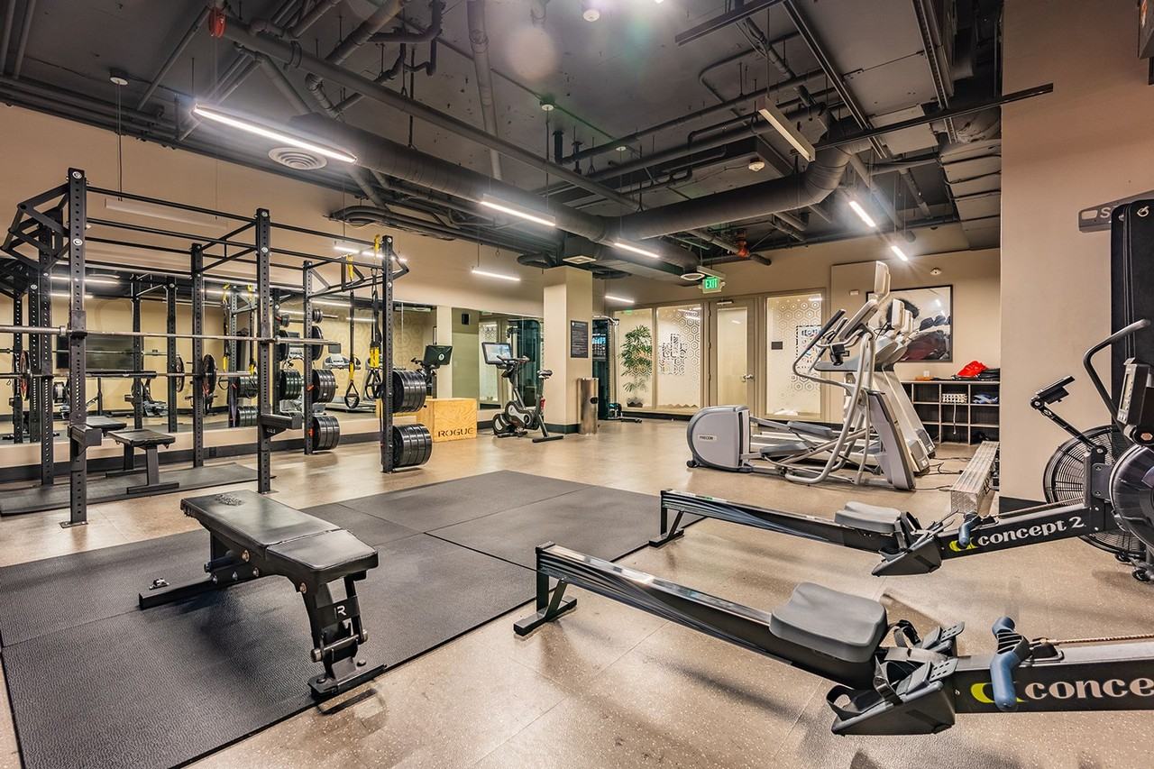 Verse - Photo 4 of 44