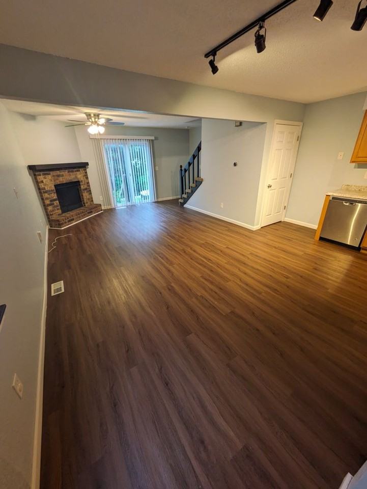 307 Ne Timbercreek Dr - Photo 4 of 26