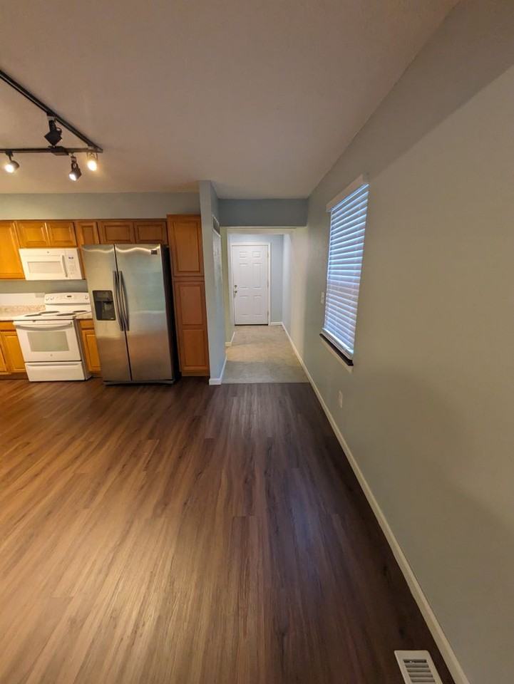307 Ne Timbercreek Dr - Photo 5 of 26