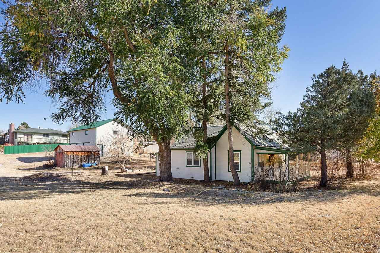 326 S Elbert St - Photo 2 of 26