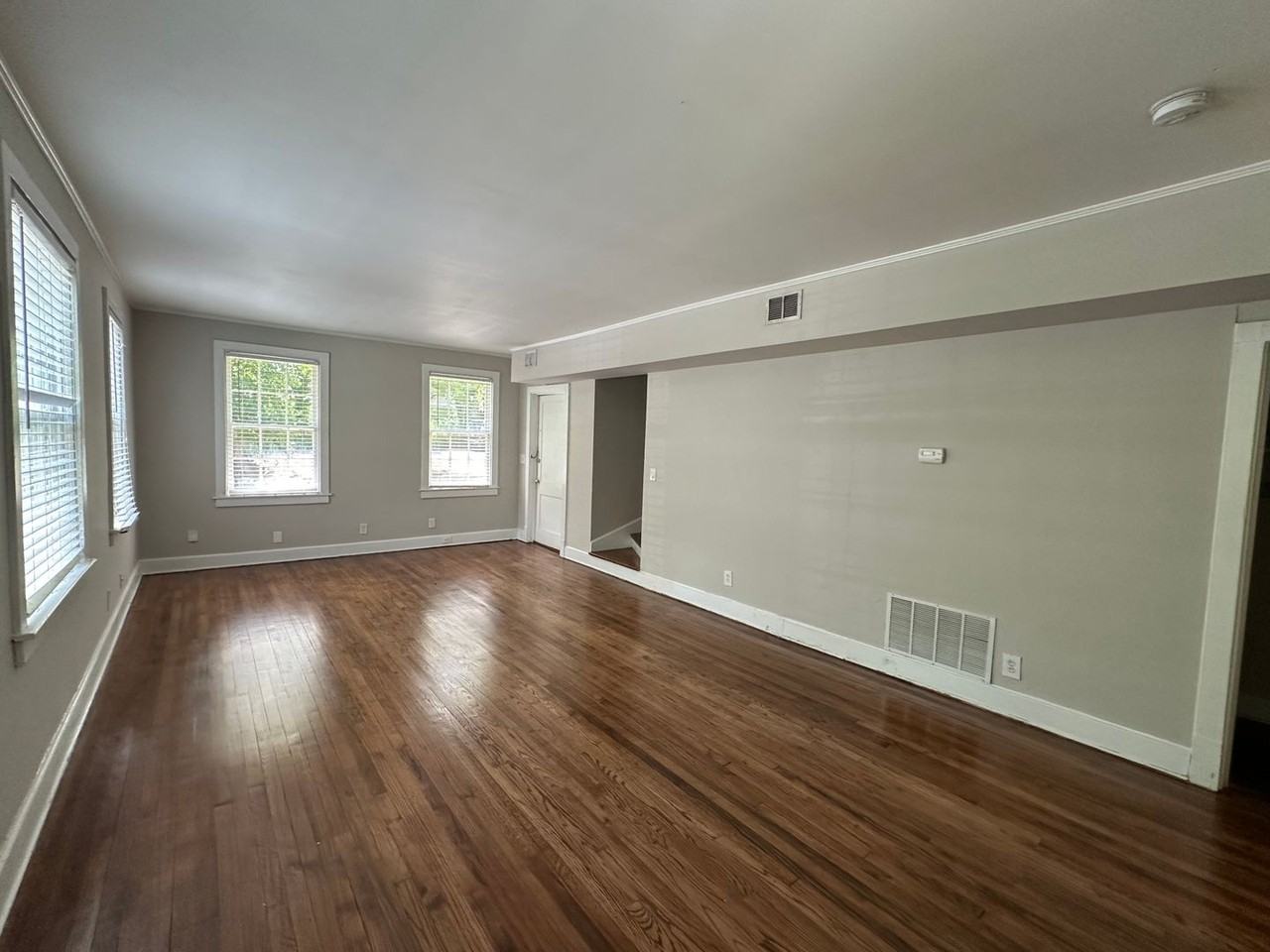 SILVER-3127-MASTIN-LANE-MAGNOLIA-254 - Photo 3 of 17