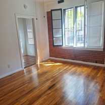 Hollywood Heritage Apts - Photo 1 of 1