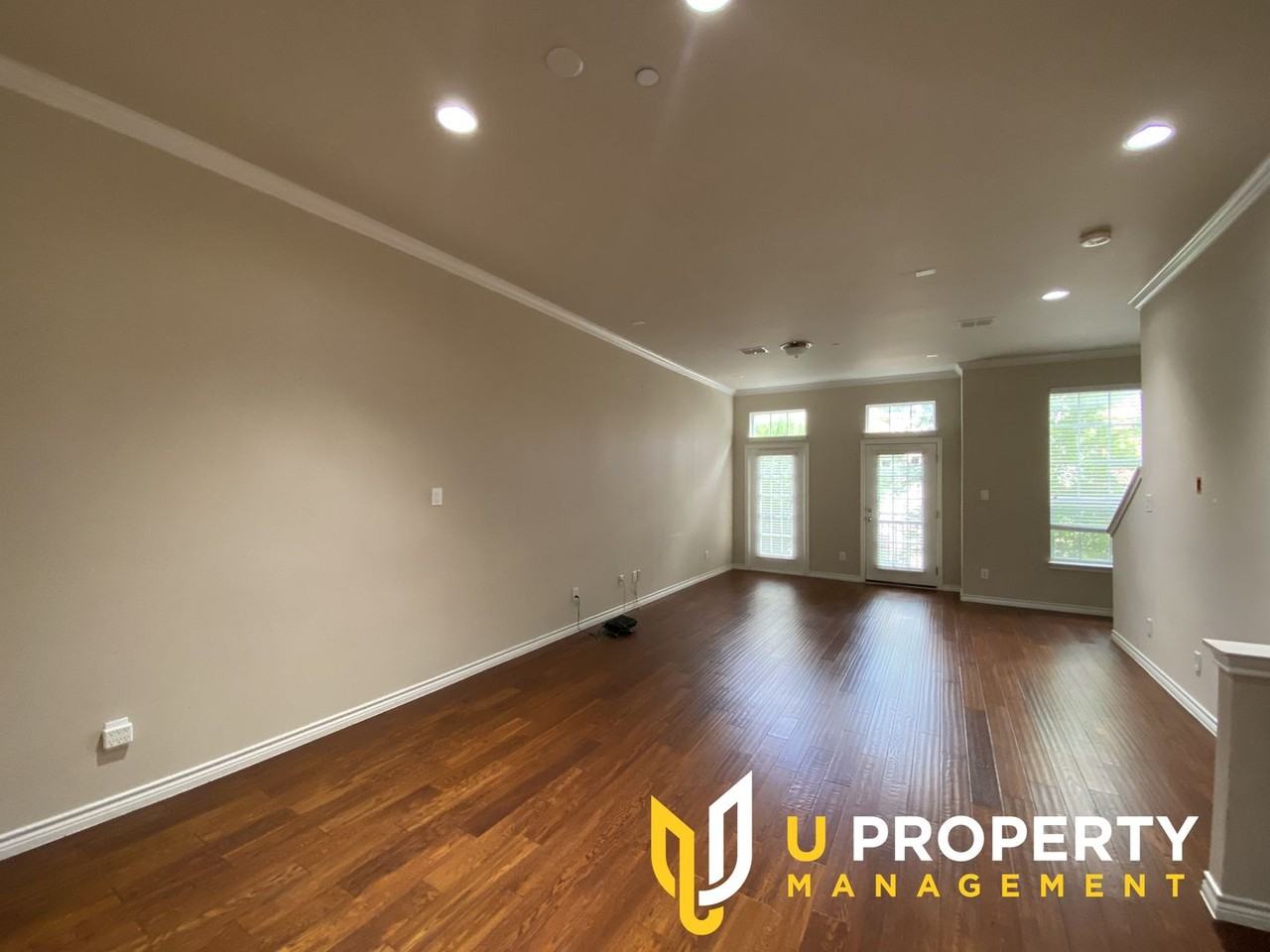 15831 Breedlove Pl - Photo 4 of 20