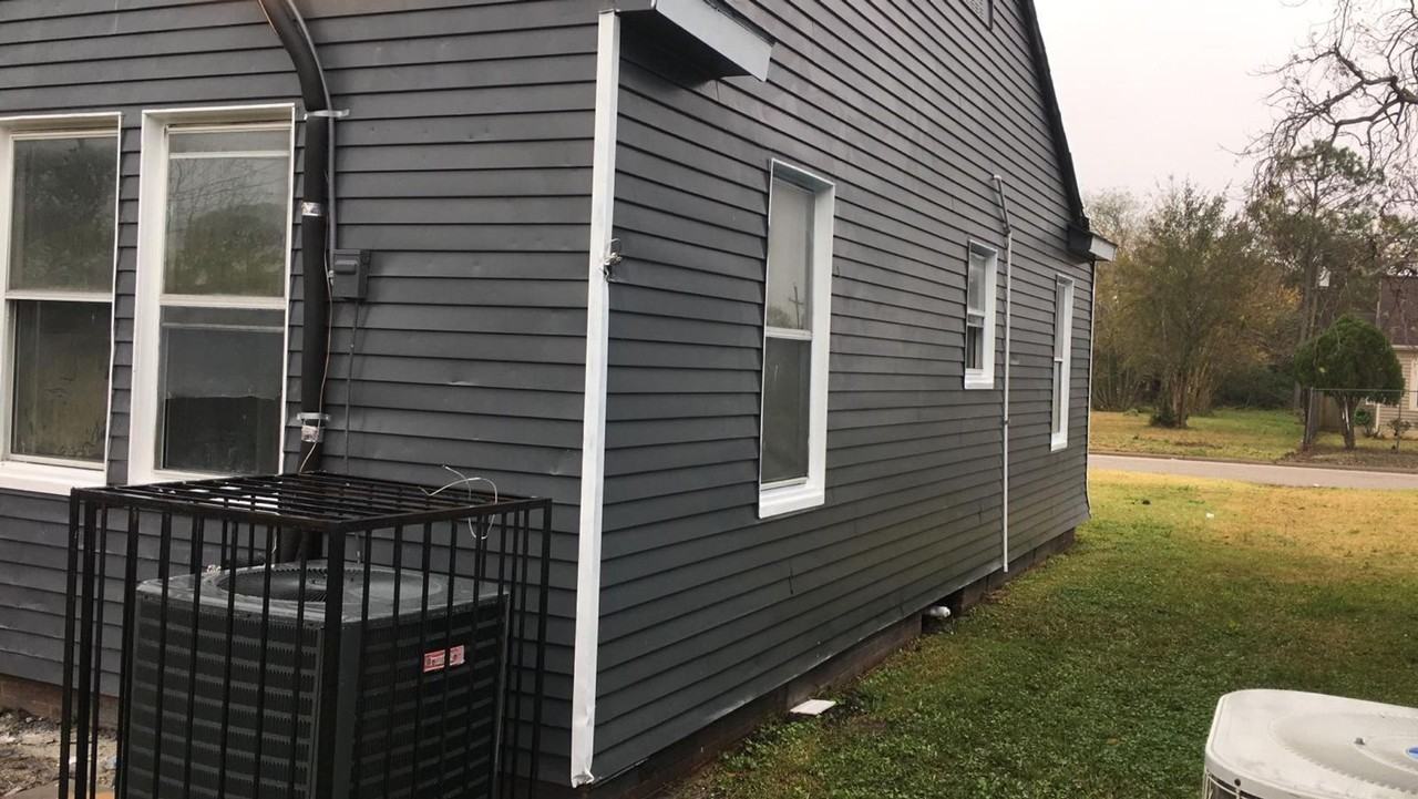 3349 14th St - Photo 2 of 23