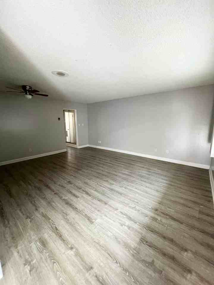PARKVIEW (Tropic Isle) - Photo 3 of 35