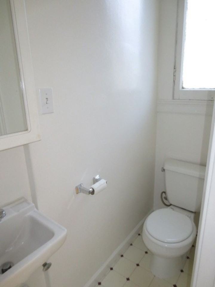 81 9th Street - Photo 3 of 6