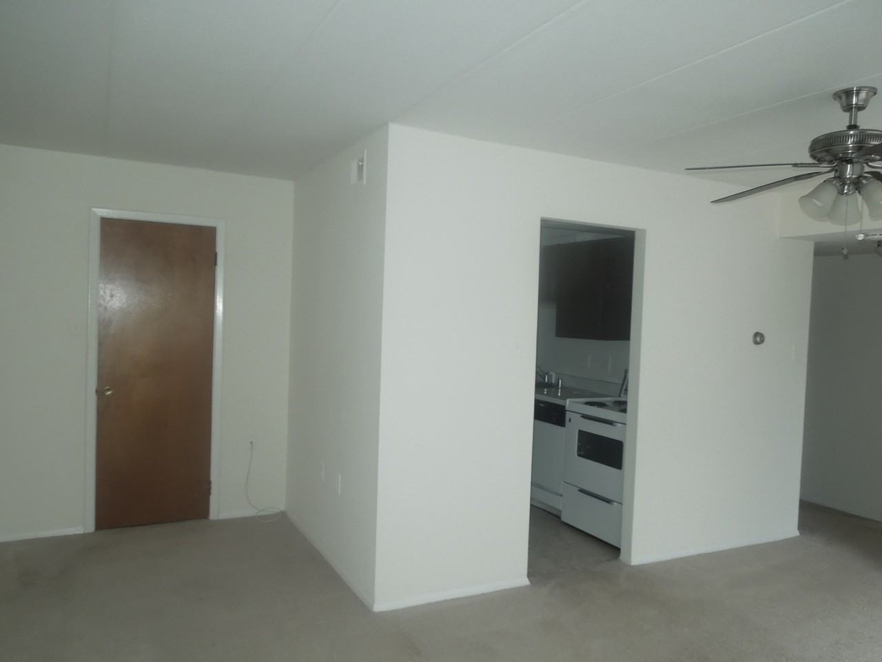 125M Clubhouse Dr Sw - Photo 2 of 10