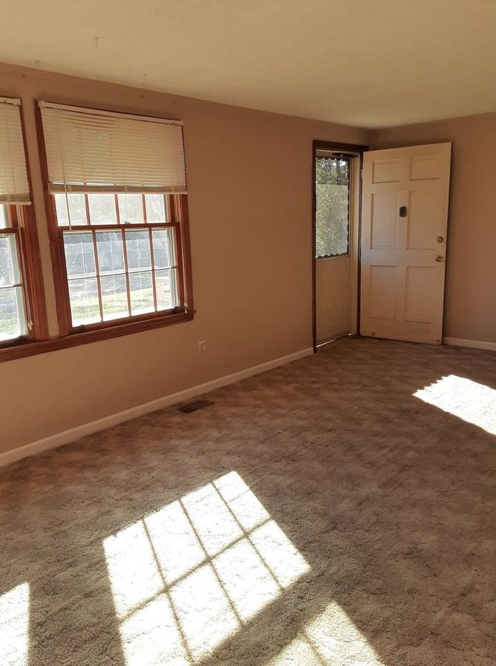 284 Ferguson Dr - Photo 3 of 31