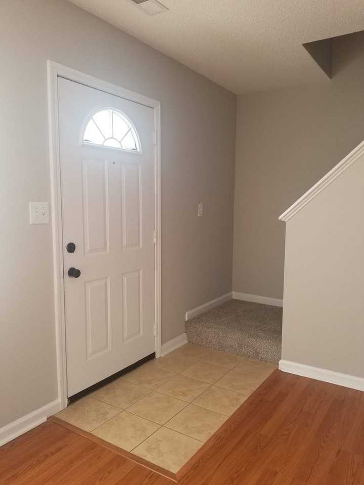 23 Pirates Cove Dr - Photo 3 of 30