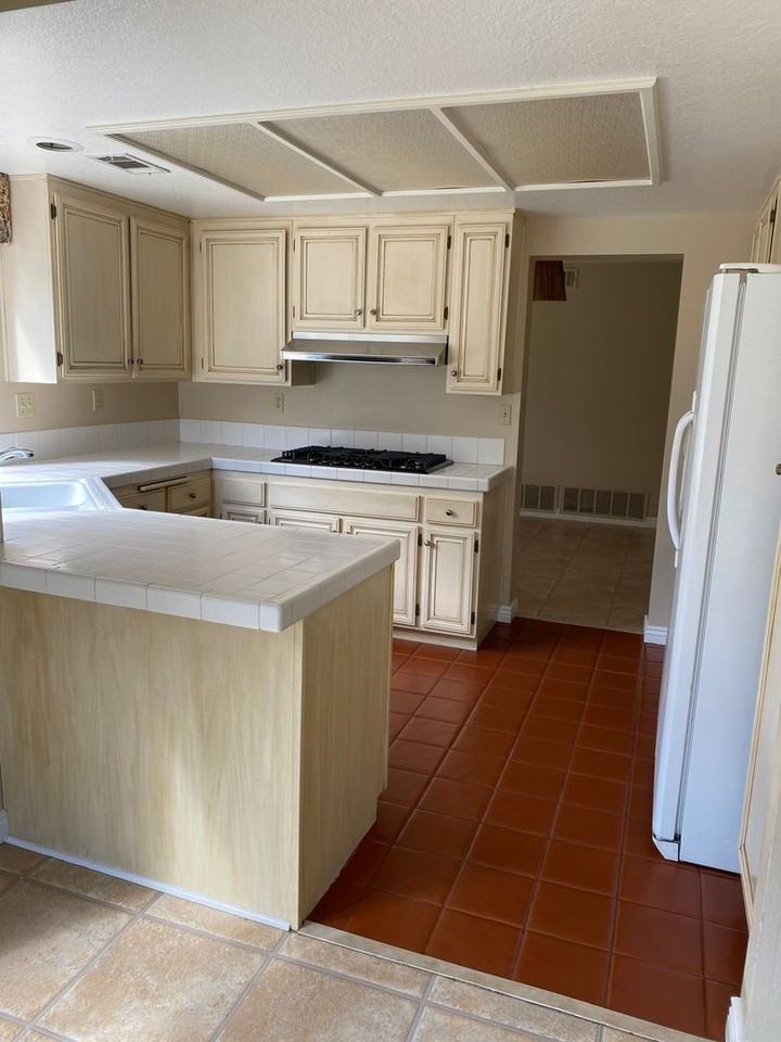 6062 Buffalo St - Photo 5 of 20