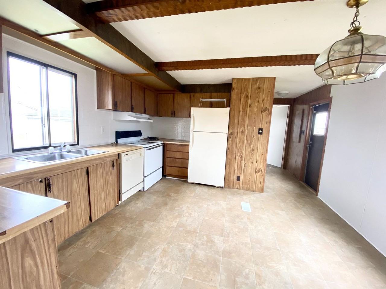 784A S Sandy Hook Rd - Photo 4 of 12