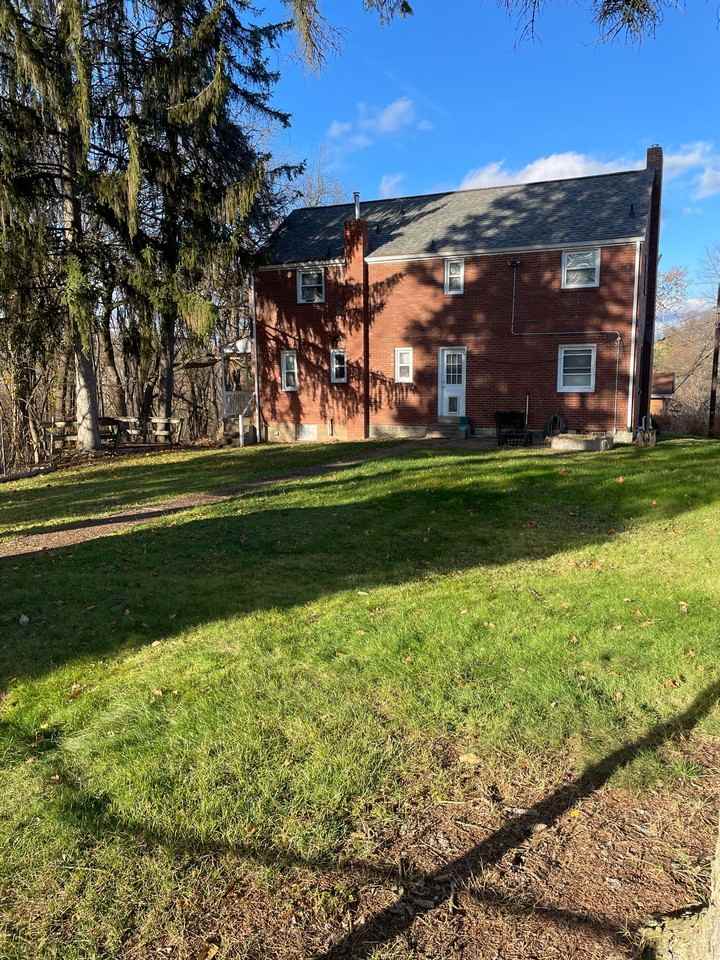 Duplex in prime neighborhood - Photo 2 of 3