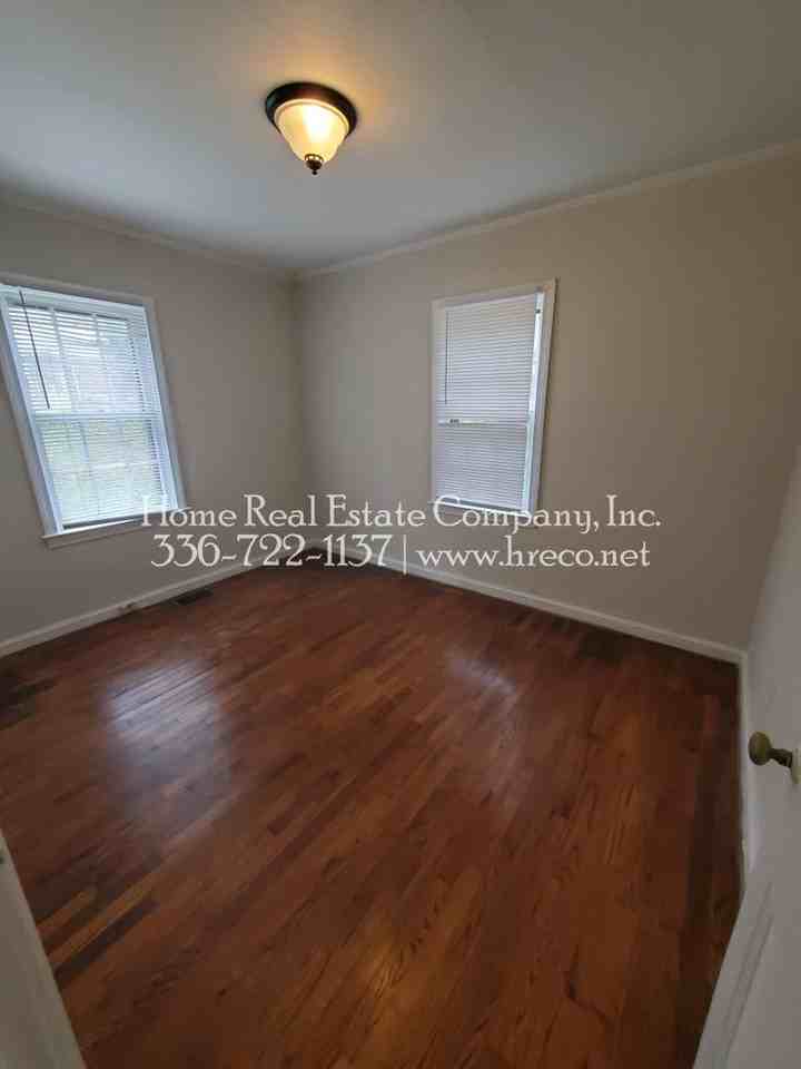 115 N Cameron Ave - Photo 2 of 7