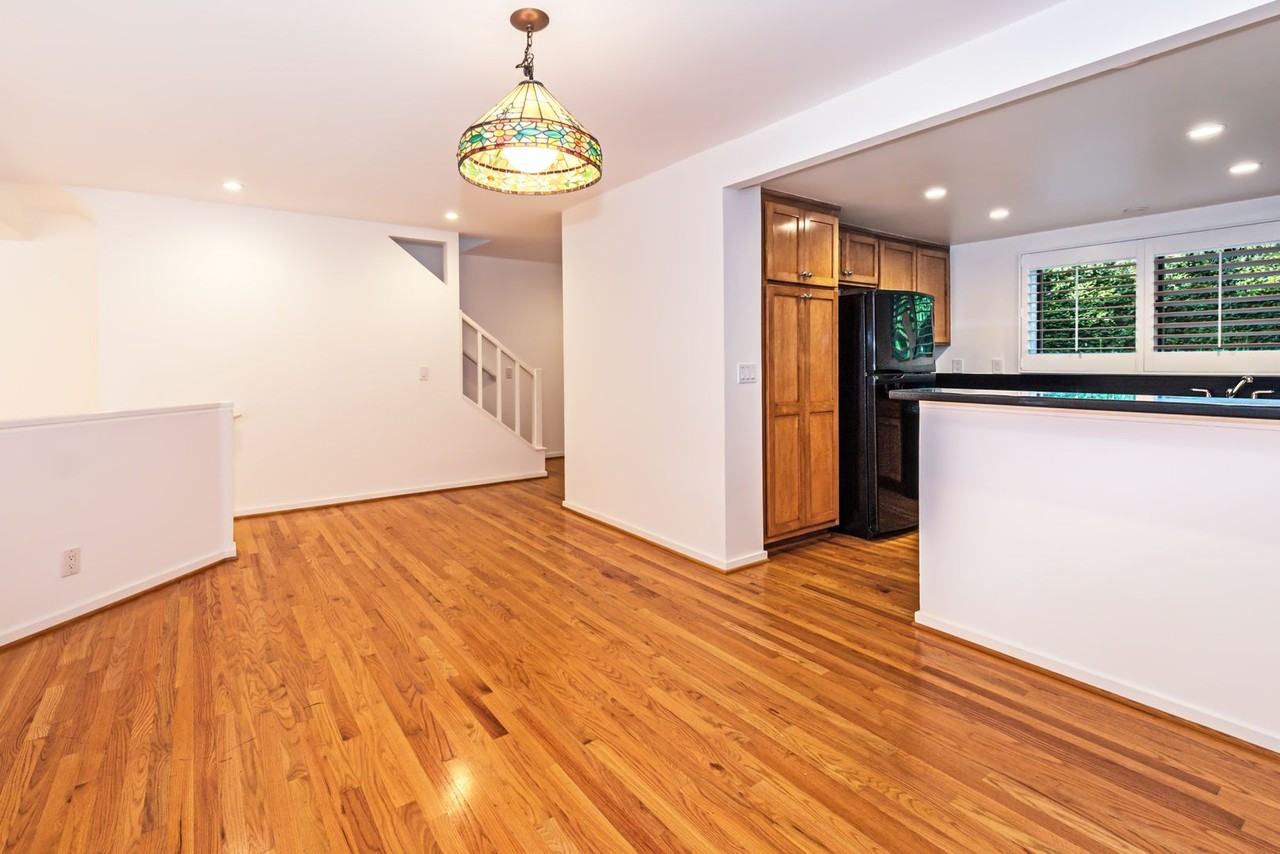 923 Weldon Rd - Photo 5 of 21