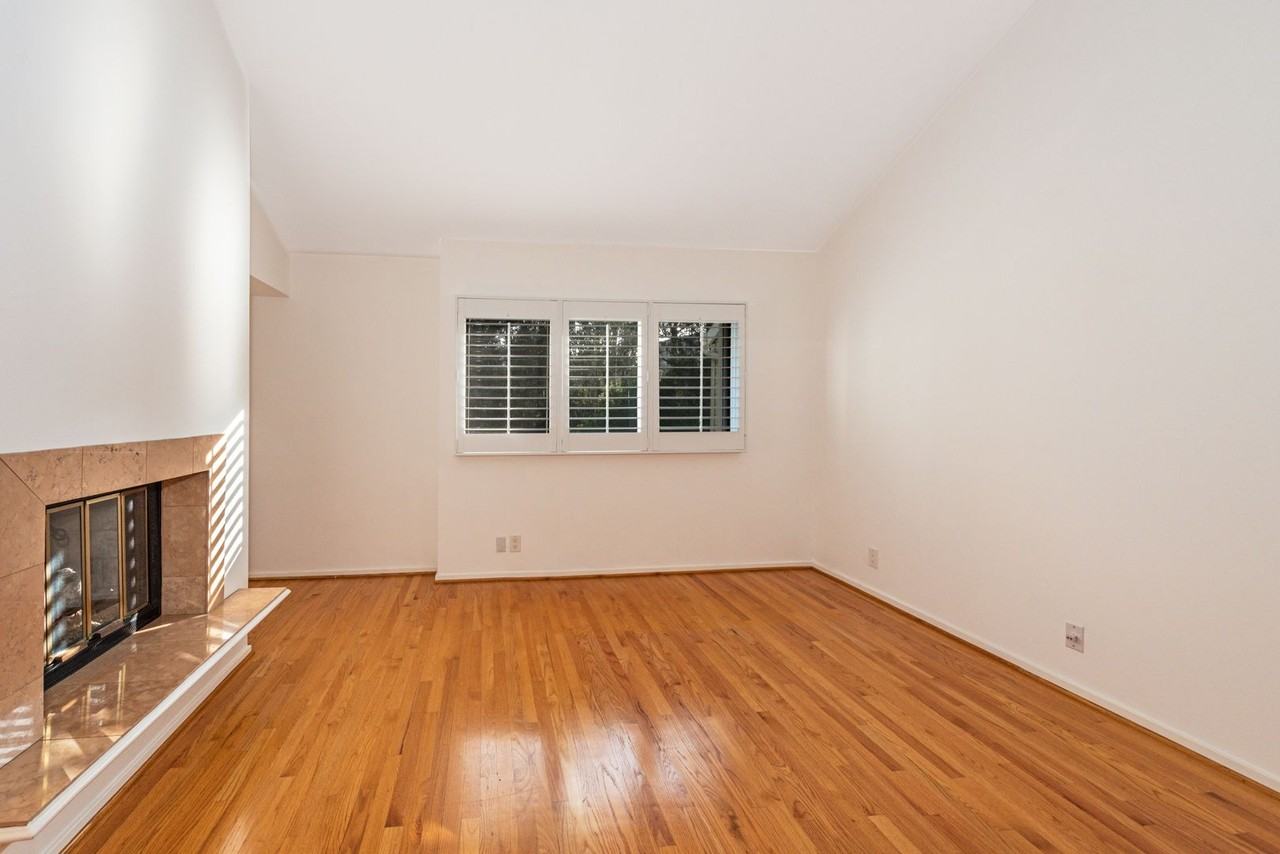 923 Weldon Rd - Photo 6 of 21