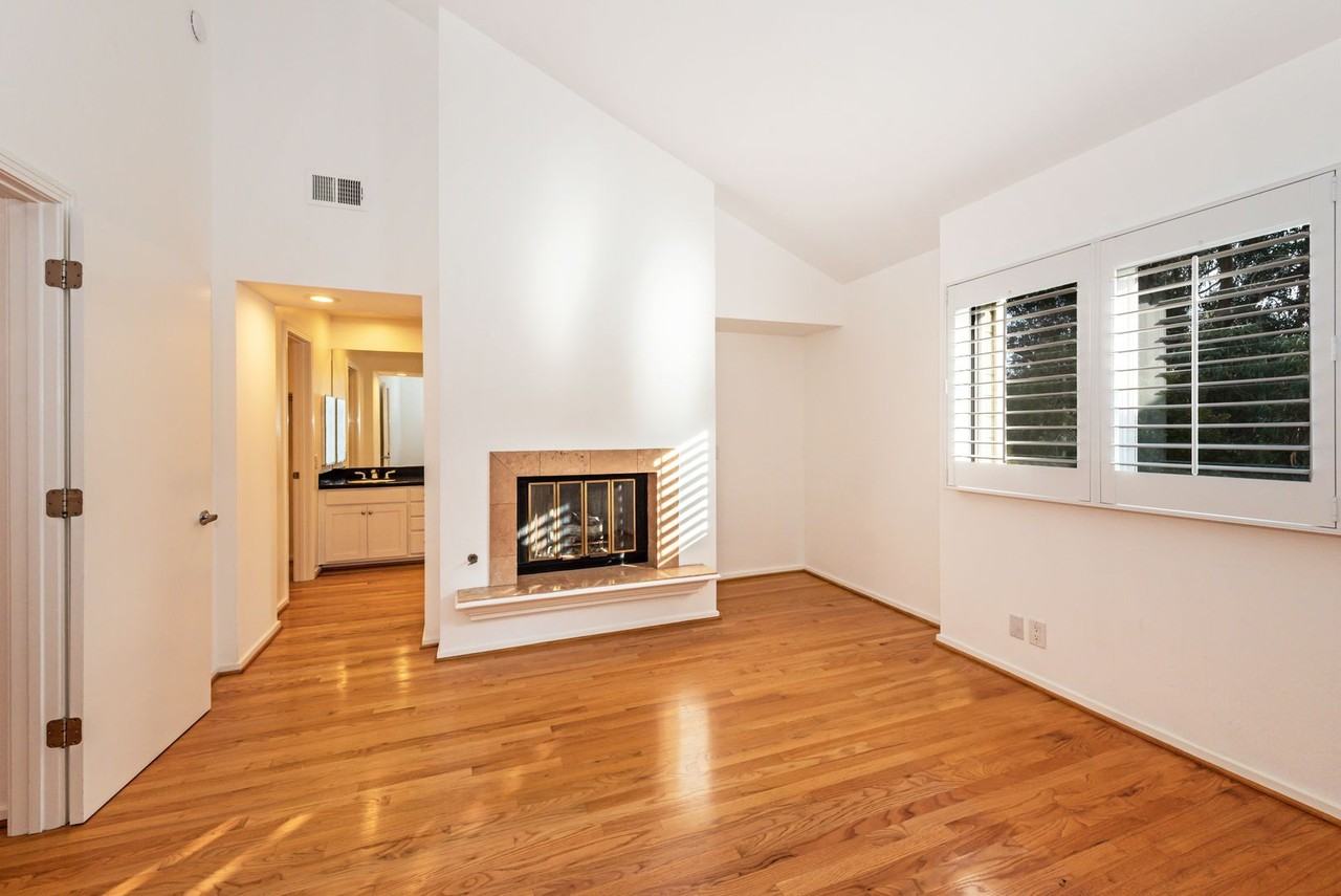 923 Weldon Rd - Photo 7 of 21