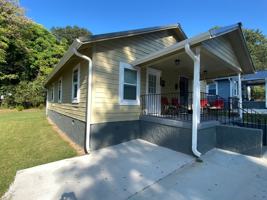 featured image of 1102B S Washington St