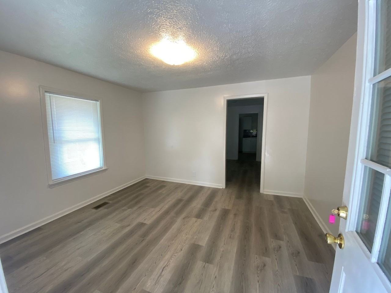 1102B S Washington St - Photo 4 of 18