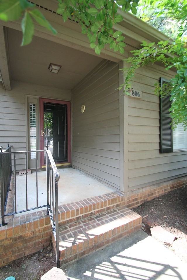 806 Beech Dr - Photo 2 of 28