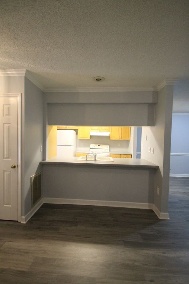 806 Beech Dr - Photo 5 of 28