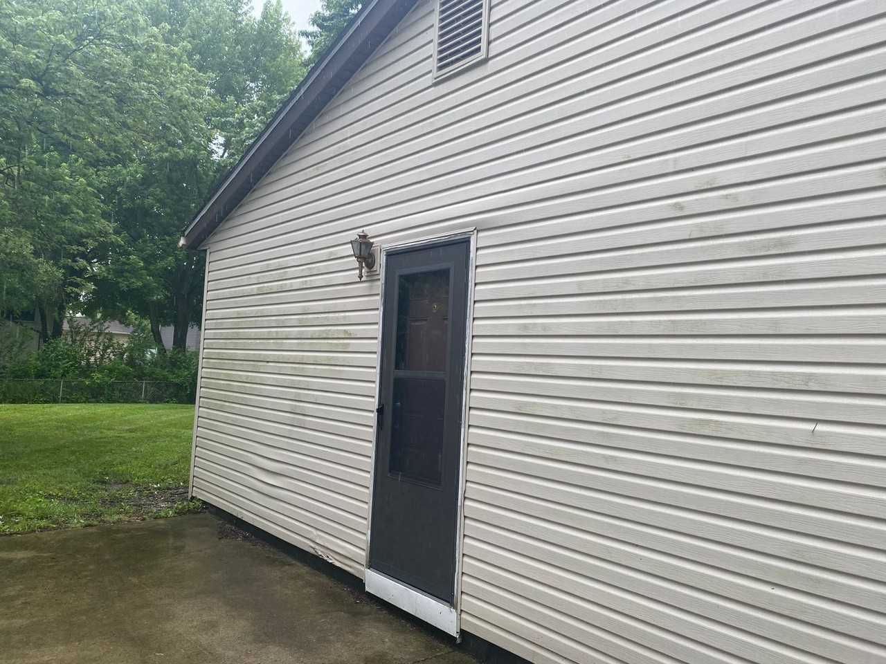 2670 Glenbriar St - Photo 3 of 14