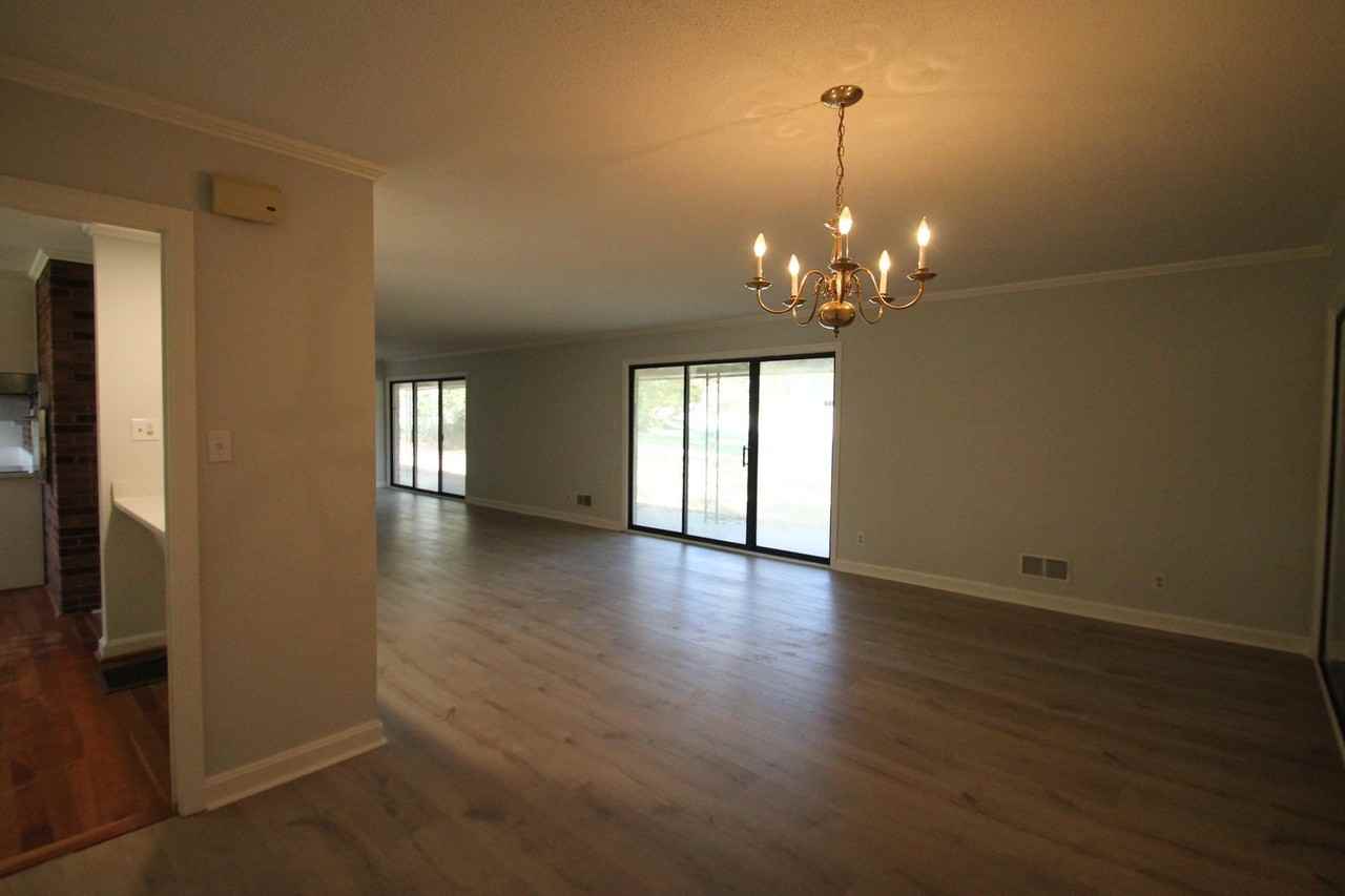 401 Lakeside Dr - Photo 5 of 18