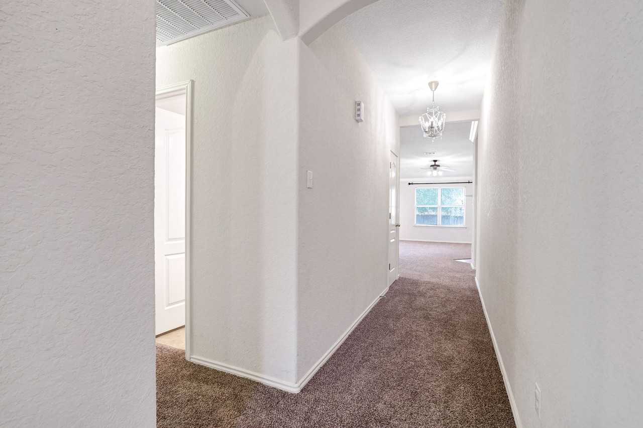 5723 Welsch Vw - Photo 3 of 26