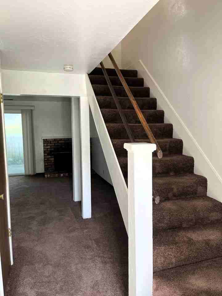 841 Bayside Rd - Photo 2 of 16
