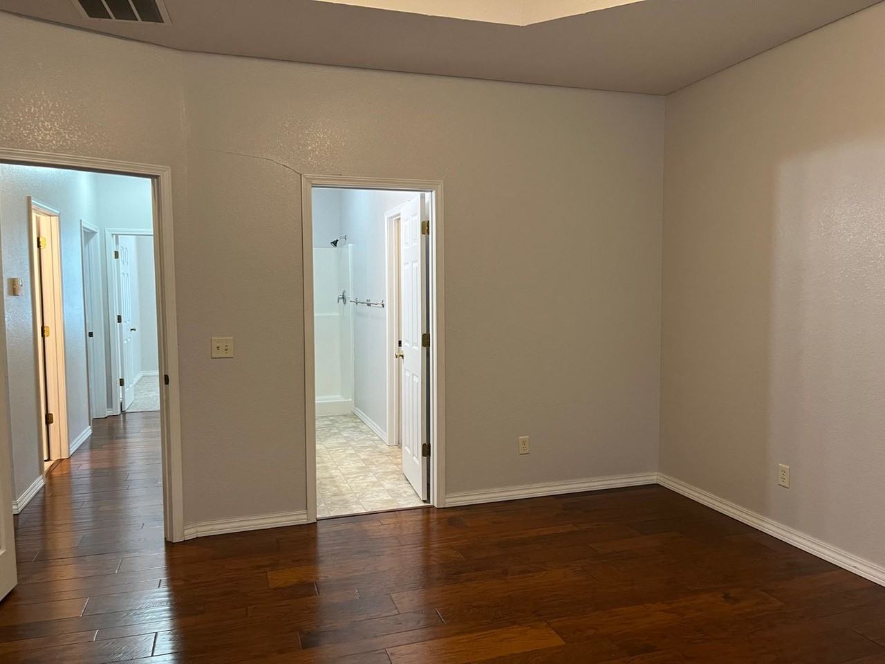 630 N Sunset Ave - Photo 6 of 30