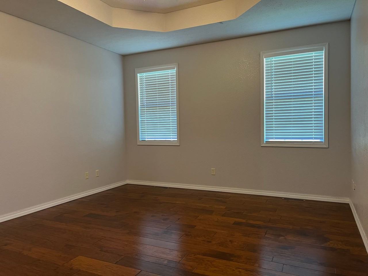 630 N Sunset Ave - Photo 7 of 30