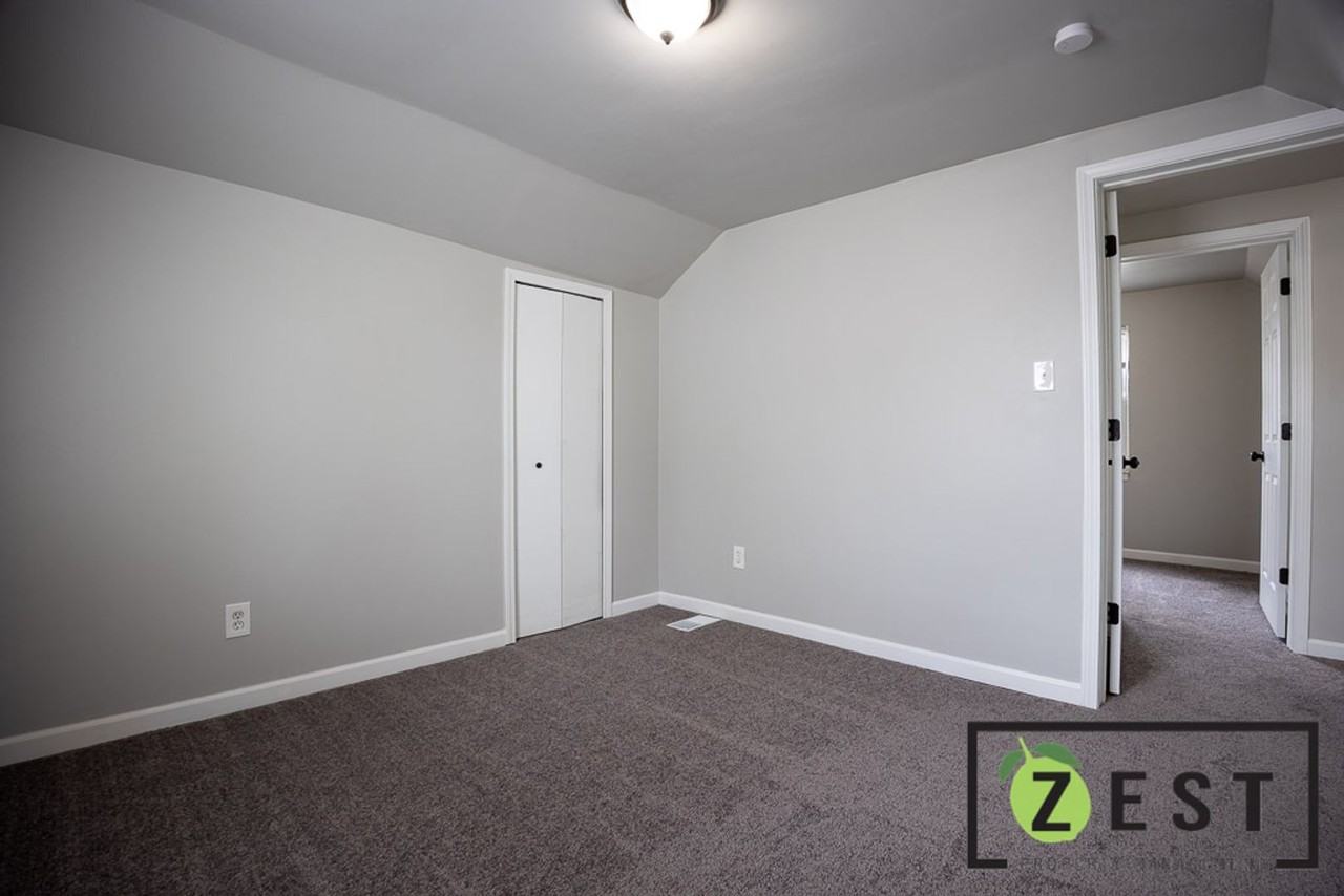 128 W Muir Ave - Photo 4 of 11