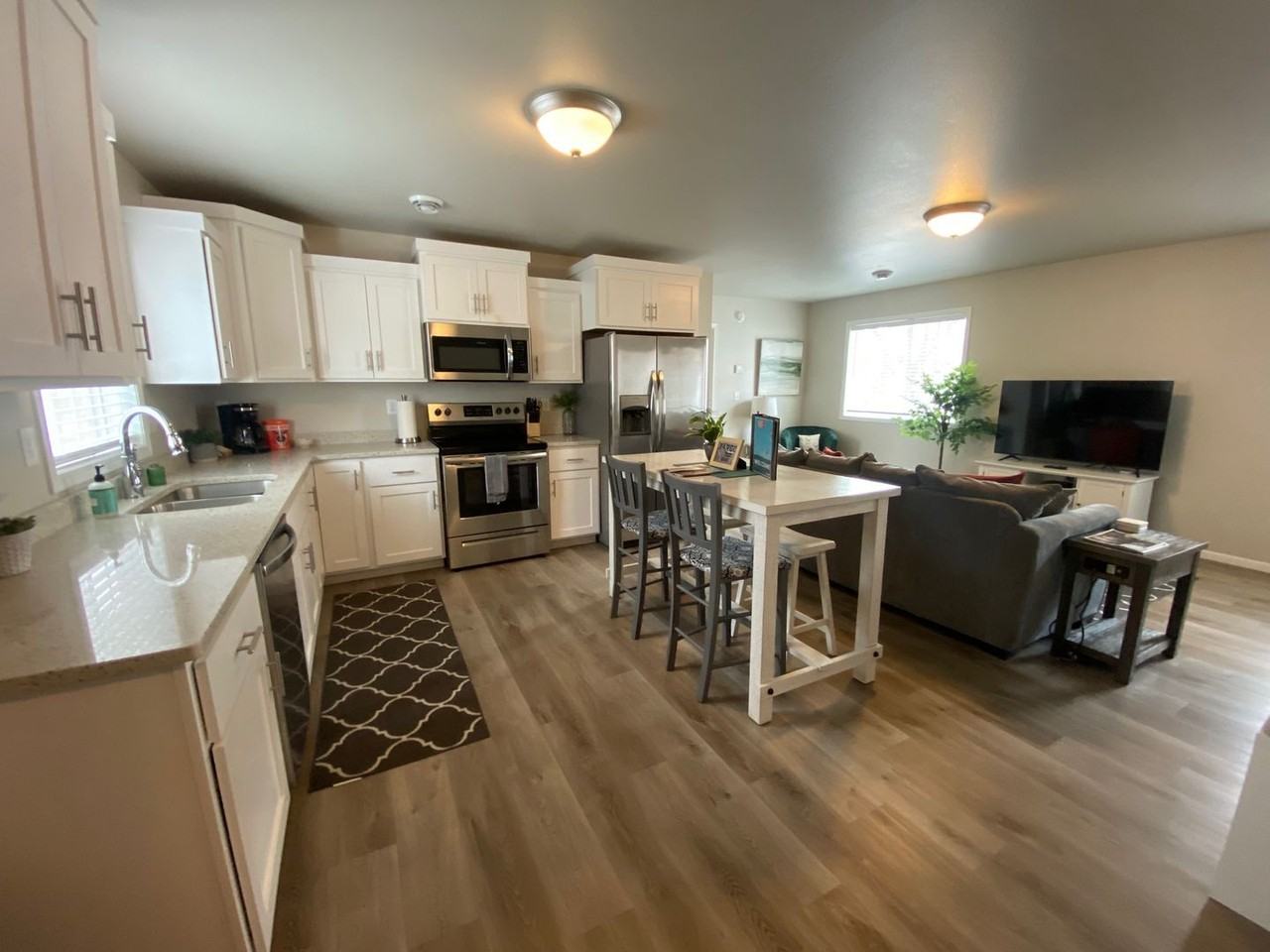 713 10th Ave N #1 - Photo 2 of 18