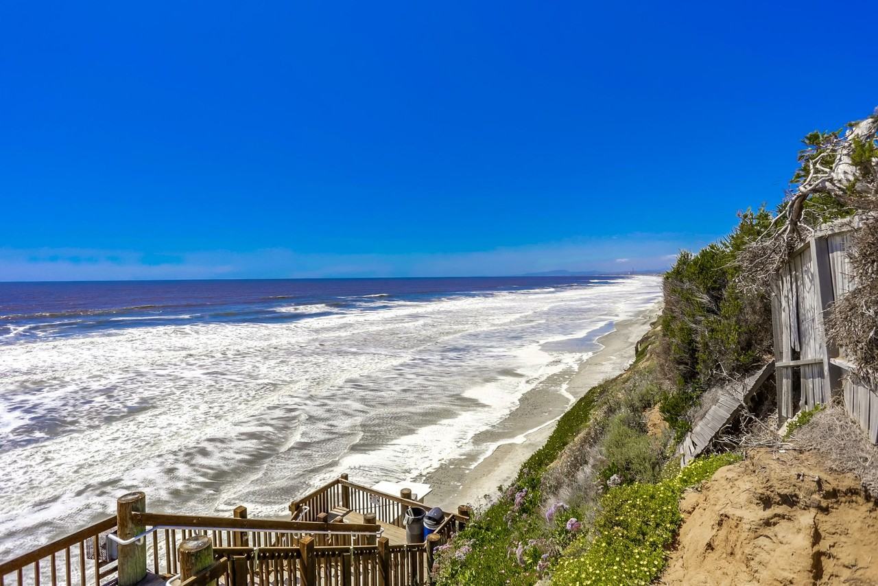 1624 N Coast Hwy 101 - Photo 3 of 3