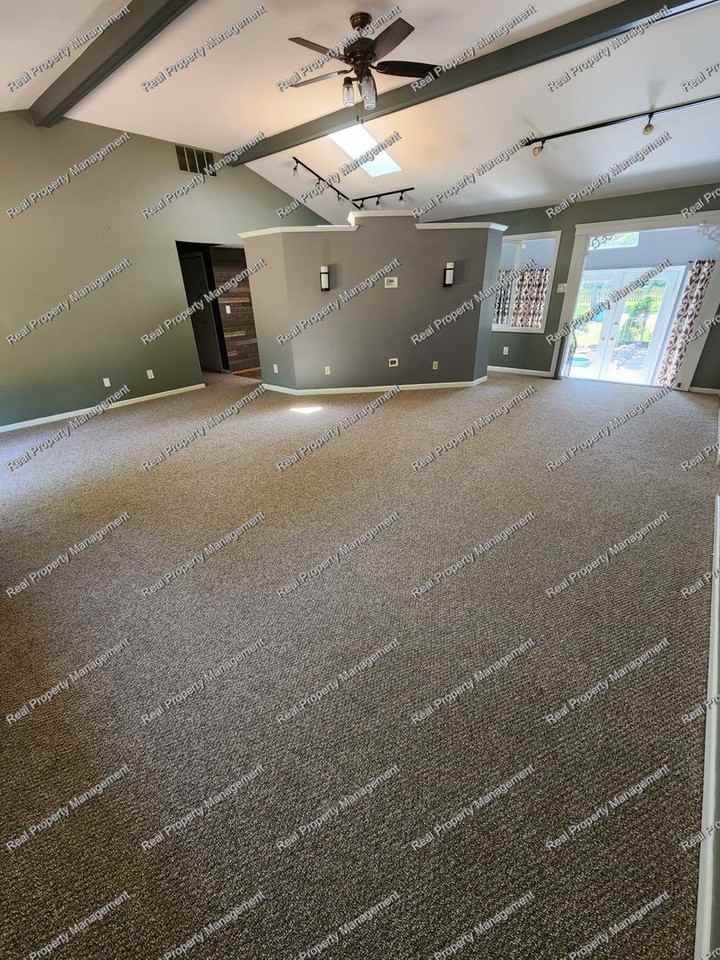 1351 Maumee Dr - Photo 2 of 16