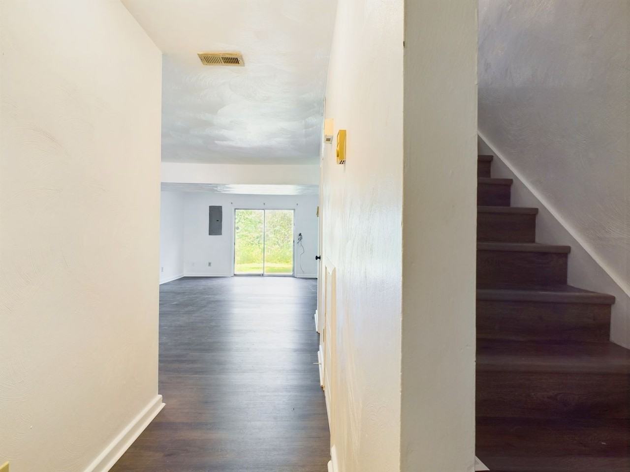 812-814 Kilby Avenue - Photo 3 of 19