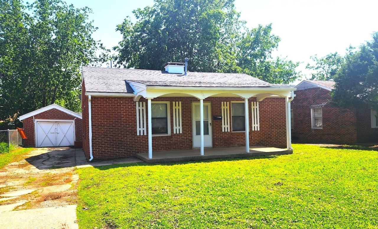 522 E Curtis Dr - Photo 3 of 28